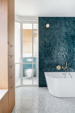 vous recherchez un carreleur professionnel pour votre salle de bain &agrave; paris 9 ? b&eacute;n&eacute;ficiez d'une pose de carrelage soign&eacute;e, de conseils personnalis&eacute;s et d'un devis gratuit avec notre artisan exp&eacute;riment&eacute;.
