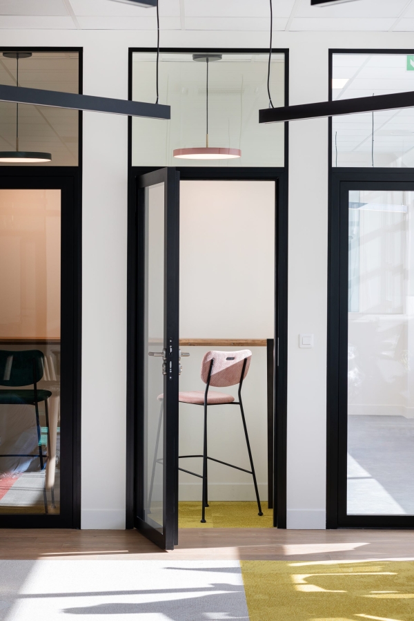 découvrez des solutions de cloisons à paris : pose, installation et aménagement sur mesure pour bureaux et espaces résidentiels. optimisez vos espaces avec des experts locaux.