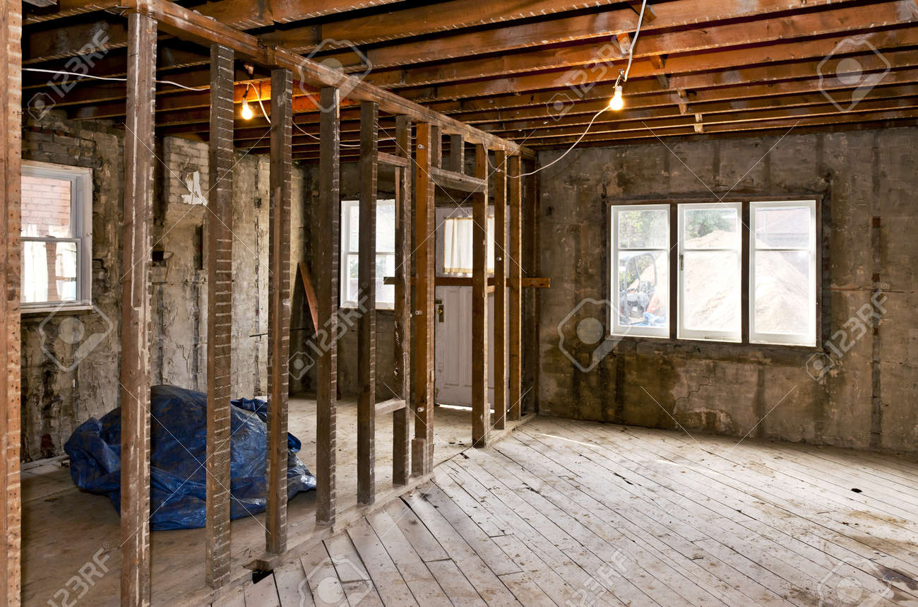 découvrez nos services de construction et de rénovation pour donner vie à vos projets immobiliers. expertise, qualité et accompagnement sur mesure pour transformer et valoriser votre habitation.