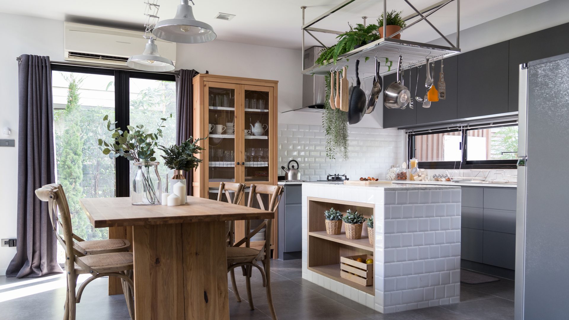 découvrez le coût estimatif pour la rénovation d'une cuisine de 8m² à paris en 2025 : prix moyen, facteurs d'influence et conseils pour préparer votre budget.