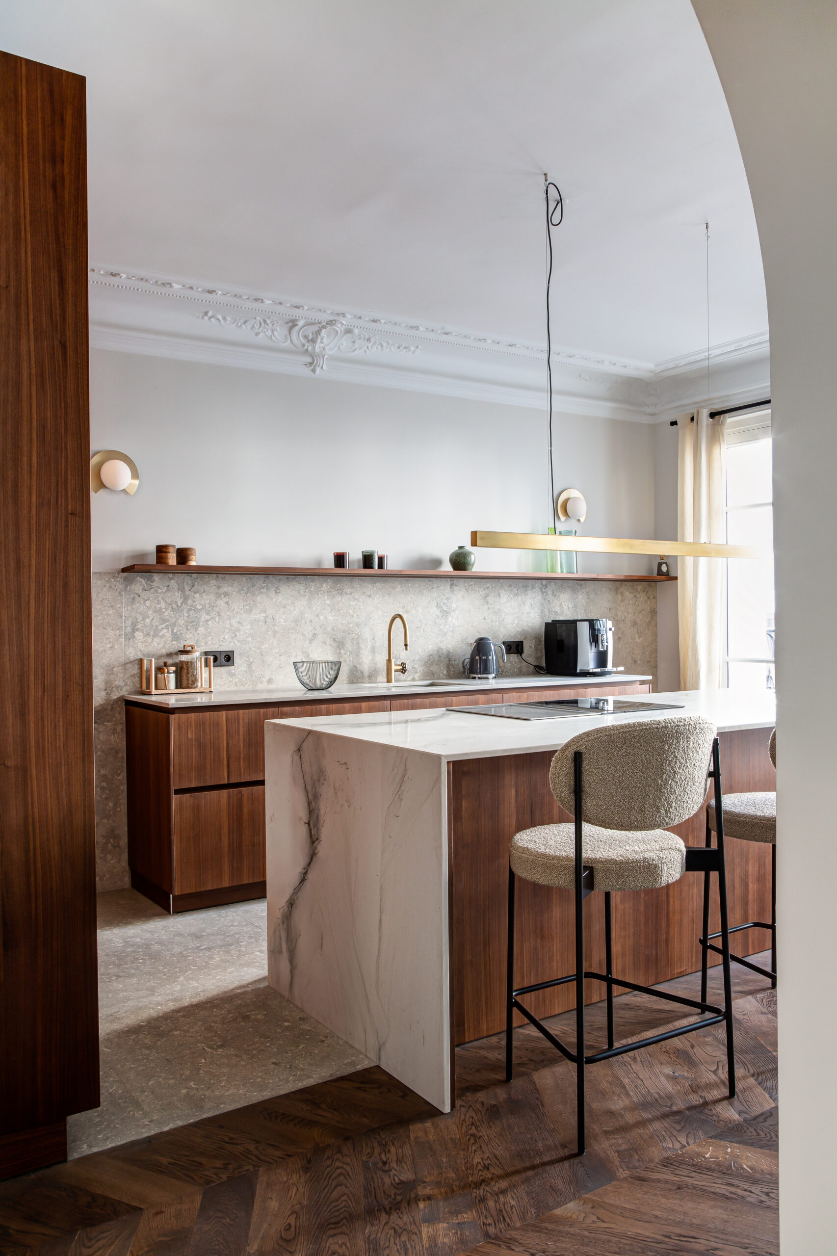 d&eacute;couvrez des cuisines haut de gamme sur-mesure &agrave; paris 9 : design raffin&eacute;, mat&eacute;riaux d&rsquo;exception et conseils personnalis&eacute;s pour un espace culinaire unique.