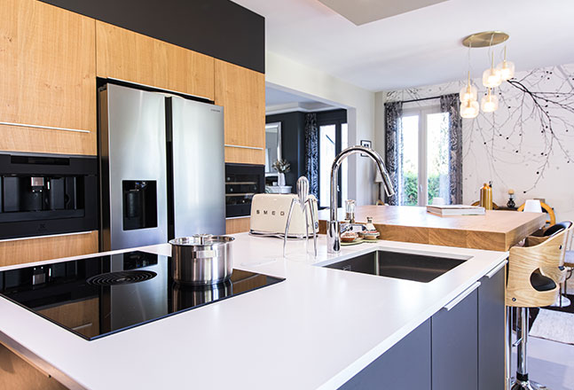 découvrez une cuisine minimaliste au cœur du 75009 : design épuré, fonctionnalité et élégance pour optimiser votre espace dans le 9e arrondissement de paris.