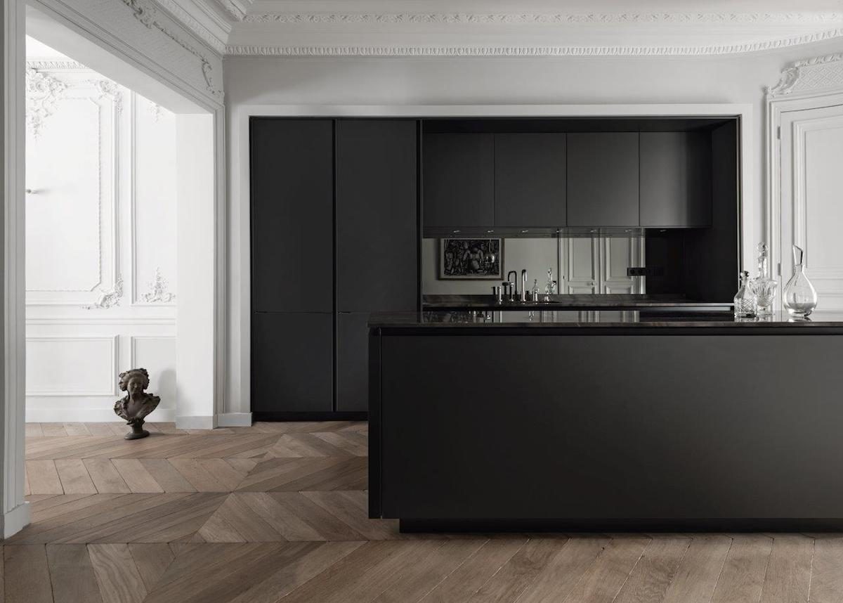 découvrez nos inspirations de cuisine noir mat moderne : design élégant, matériaux tendances et astuces pour créer une ambiance sophistiquée et contemporaine dans votre intérieur.