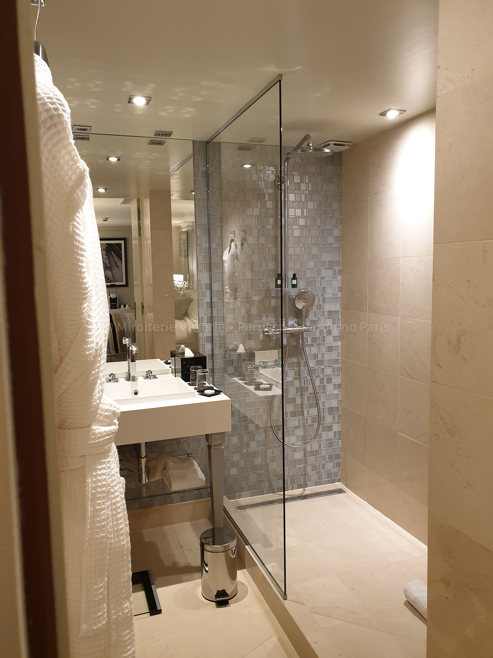 découvrez l'installation de douche à l'italienne à paris 75009 : design moderne, accessibilité et expertise professionnelle pour votre salle de bain. demandez votre devis gratuit !