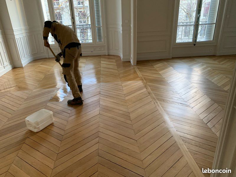 besoin d’un ponçage de parquet à paris 9 ? redonnez vie à vos sols avec nos spécialistes du ponçage, rénovation et vitrification. devis gratuit, intervention rapide et finitions impeccables.
