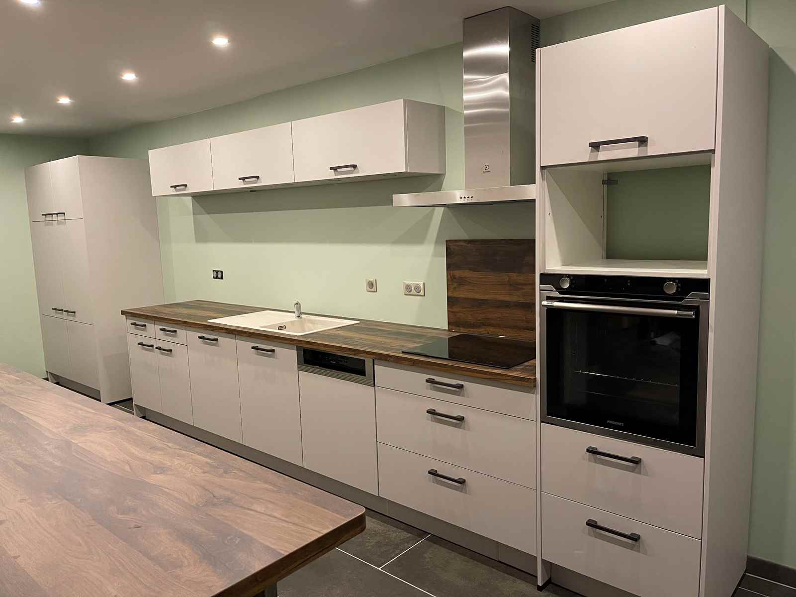 découvrez notre service de pose de cuisine à paris 9 : installation professionnelle, conseils personnalisés et accompagnement sur-mesure pour une cuisine fonctionnelle et élégante. obtenez votre devis gratuit dès aujourd'hui !