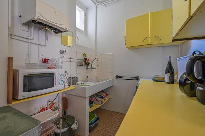 découvrez le prix moyen pour la rénovation d'une cuisine de 10m² à paris : coûts des matériaux, main d'œuvre, astuces pour optimiser votre budget et obtenir un devis détaillé.