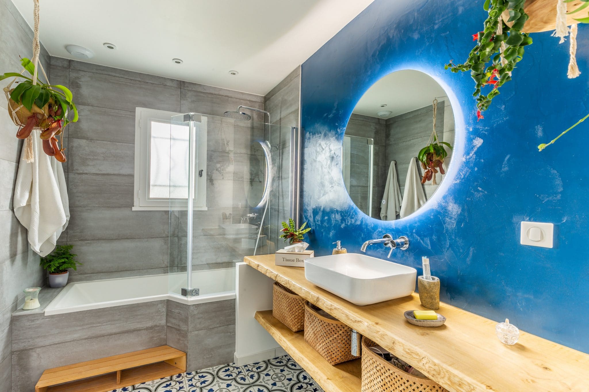 d&eacute;couvrez le co&ucirc;t moyen pour la r&eacute;novation d&rsquo;une salle de bain de 6m&sup2; &agrave; paris : prix au m&egrave;tre carr&eacute;, conseils, et devis pour optimiser votre budget.