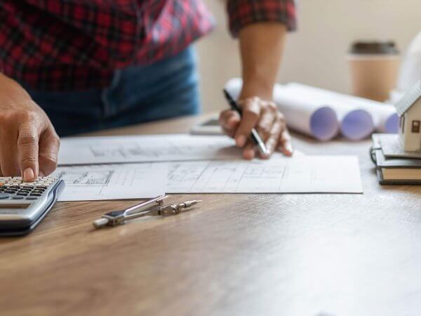 d&eacute;couvrez nos conseils et solutions pour r&eacute;ussir votre projet de r&eacute;novation : astuces, d&eacute;marches, id&eacute;es d'am&eacute;nagement et guide des travaux pour transformer votre int&eacute;rieur en toute s&eacute;r&eacute;nit&eacute;.
