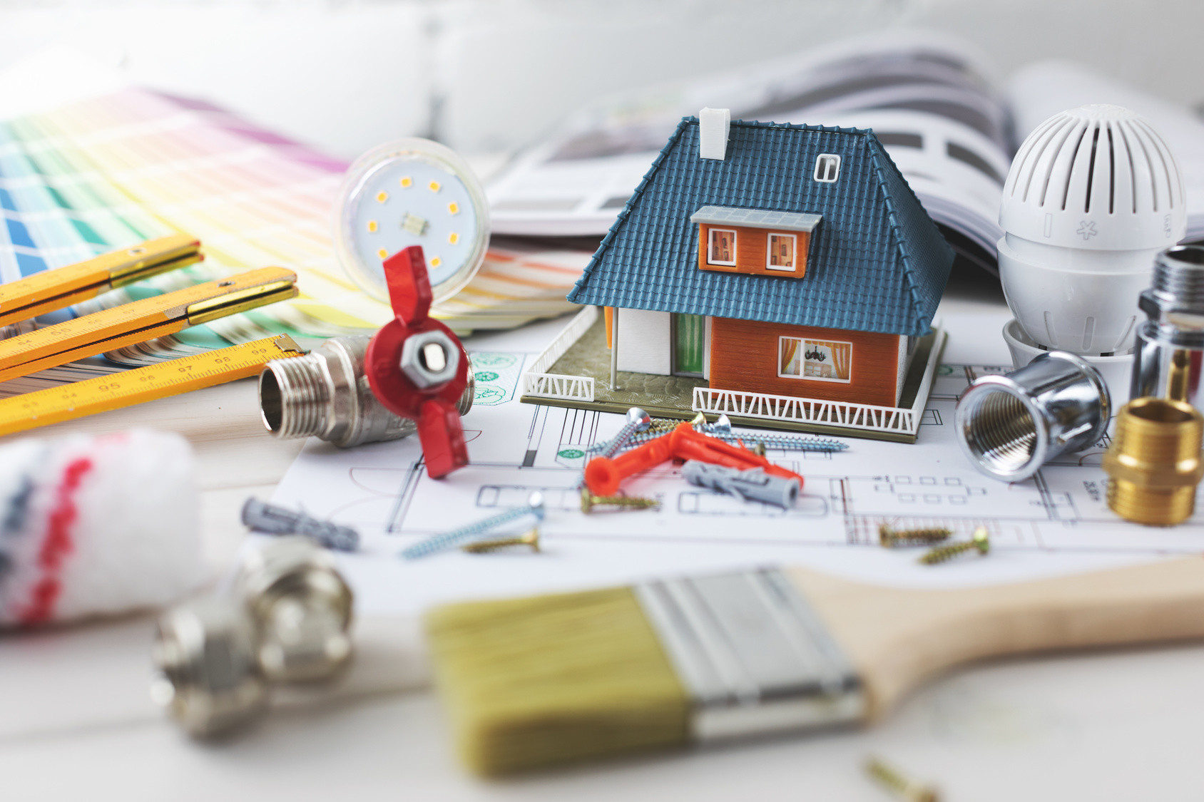 découvrez nos conseils et solutions pour réussir la rénovation de votre maison ou appartement : travaux, idées déco, budget et professionnels à contacter.