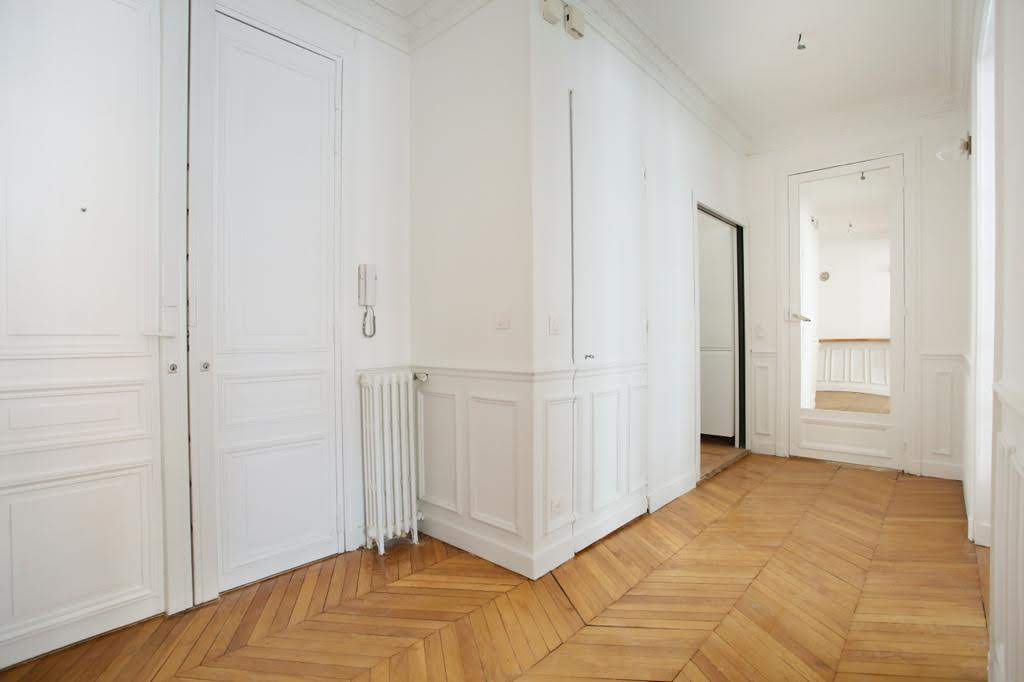 découvrez nos conseils et astuces pour réussir la rénovation de votre appartement : idées de travaux, budget, étapes clés et inspiration déco pour transformer votre intérieur.