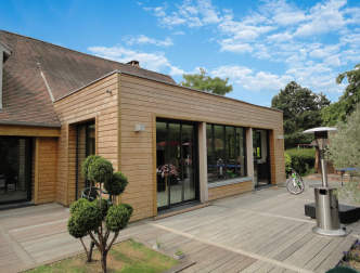 confiez votre rénovation à un artisan qualifié à paris. découvrez nos services sur mesure pour transformer votre intérieur avec expertise et professionnalisme. devis gratuit et accompagnement personnalisé.
