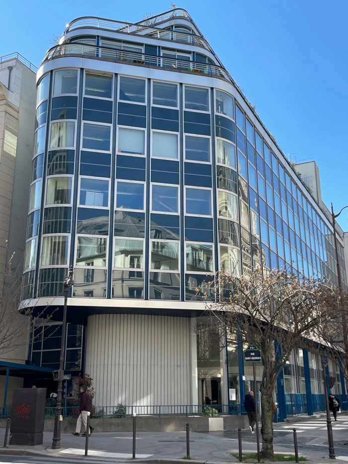 besoin de rénover un bâtiment à paris 75009 ? découvrez nos services professionnels de rénovation pour appartements, bureaux et immeubles : expertise, qualité et devis gratuit.