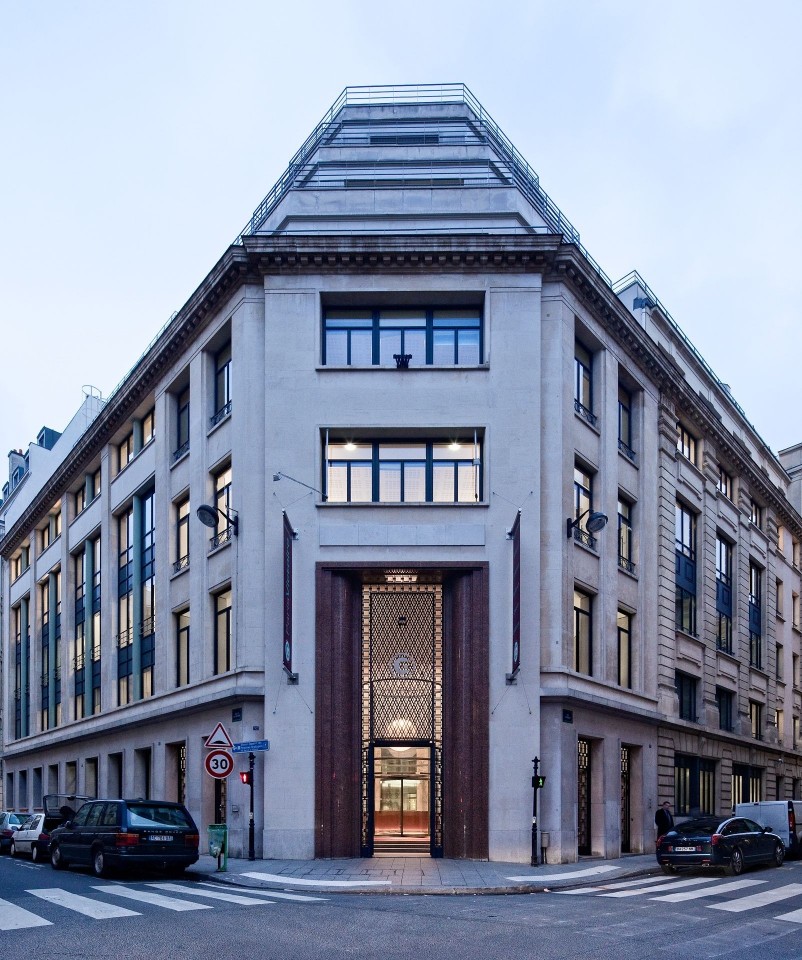 découvrez nos services de rénovation certifiée à paris 75009 : travaux de qualité, garanties et accompagnement personnalisé pour vos projets d’appartements ou de locaux professionnels.