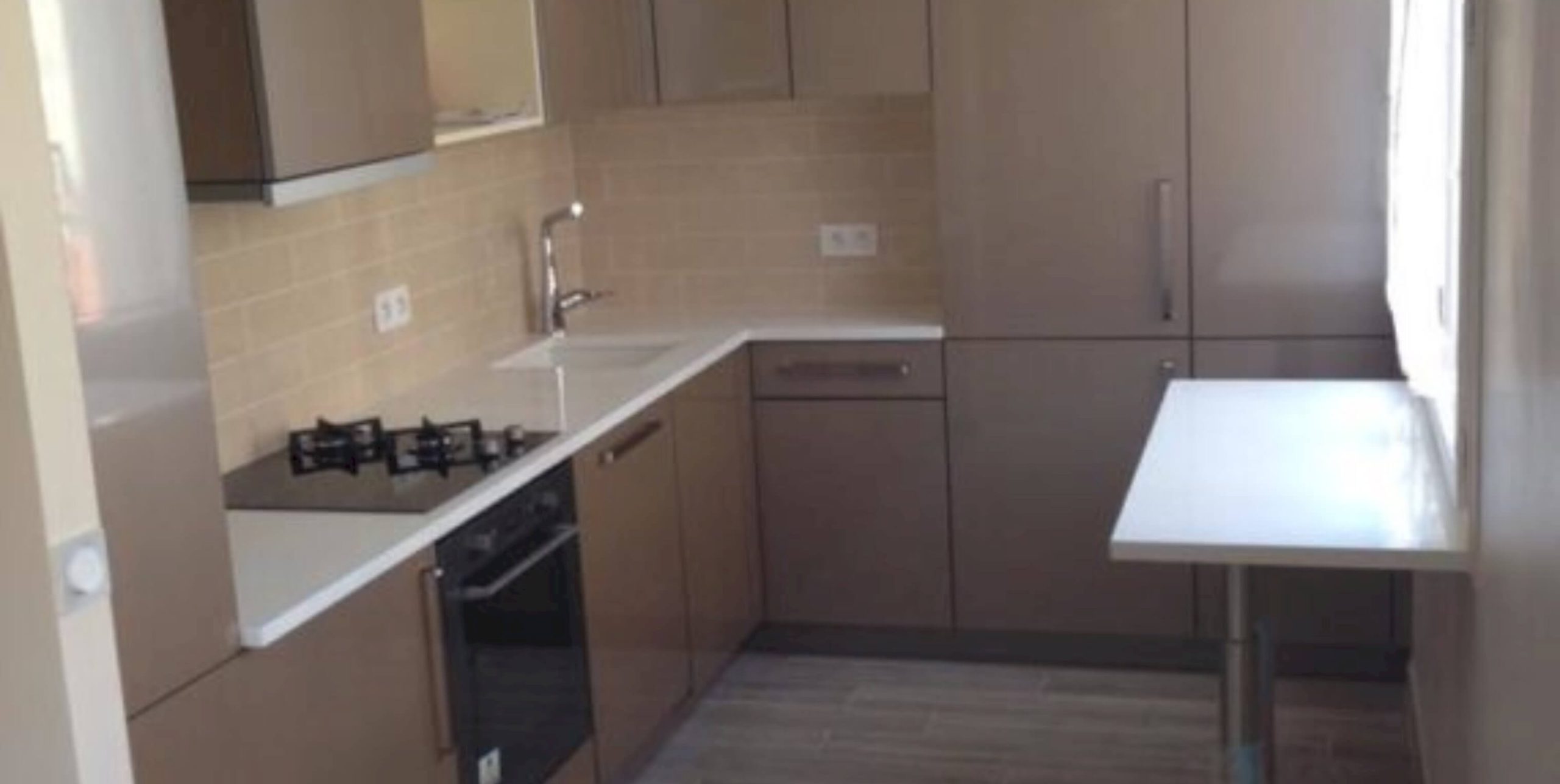 votre projet de rénovation de cuisine à paris 75009 entre de bonnes mains ! design moderne, matériaux de qualité et accompagnement sur-mesure pour transformer votre espace culinaire. demandez votre devis gratuit dès maintenant.