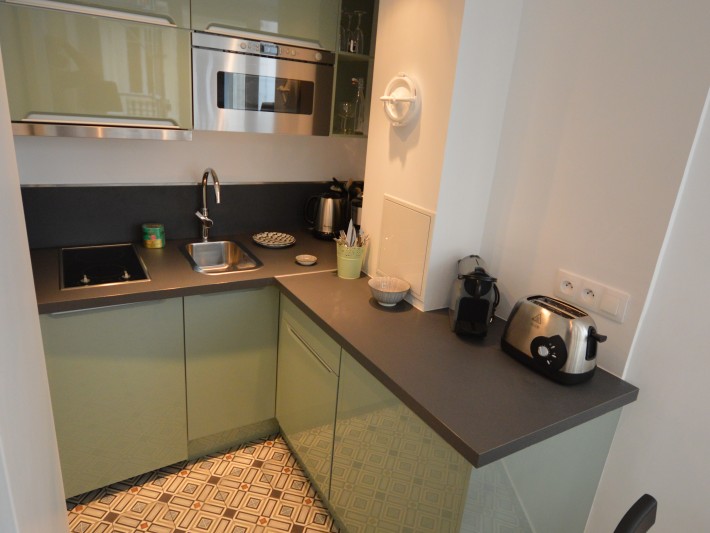 transformez votre cuisine à paris 75009 grâce à nos experts en rénovation. conseils sur mesure, matériaux de qualité et finitions haut de gamme pour un espace moderne et fonctionnel.