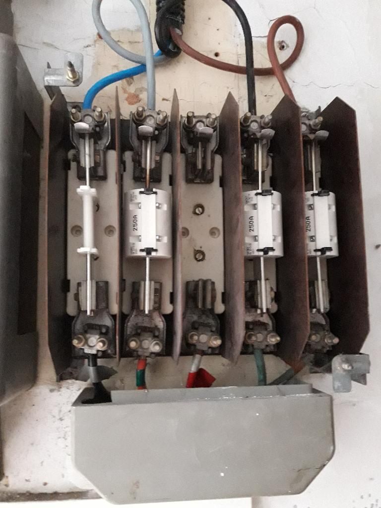 confiez la rénovation de votre électricité dans le 75009 à des professionnels qualifiés. mise aux normes, installation, dépannage rapide et devis gratuit pour tous vos besoins électriques à paris 9e.
