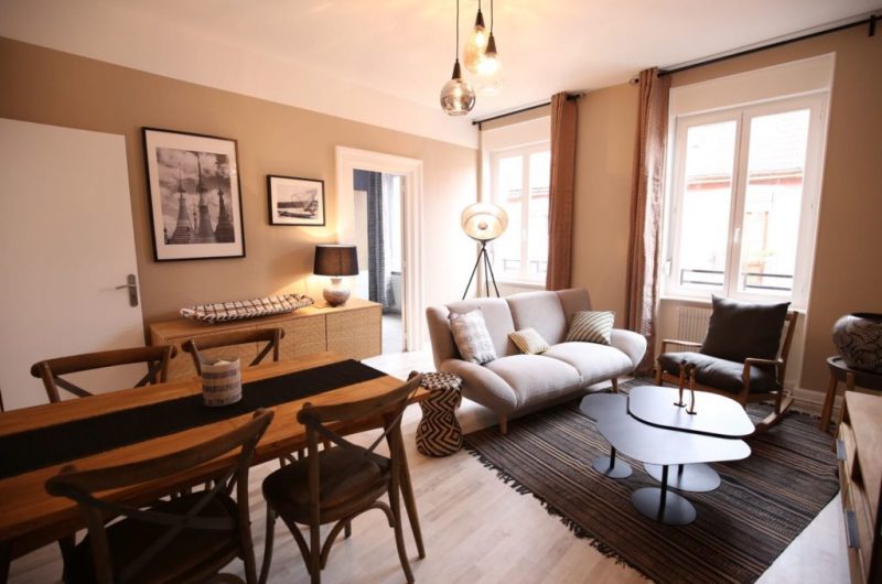 découvrez nos conseils et idées pour une rénovation intérieure réussie : modernisez votre espace, optimisez le confort et valorisez votre logement avec des solutions adaptées à tous les budgets.