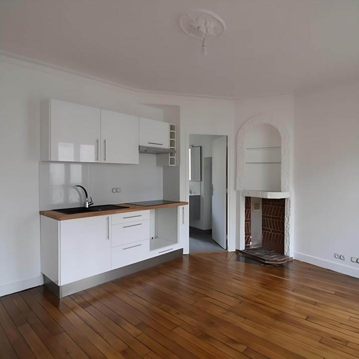 découvrez nos conseils et solutions pour réussir votre projet de rénovation intérieure : idées de décoration, choix des matériaux et astuces pratiques pour transformer votre espace de vie.