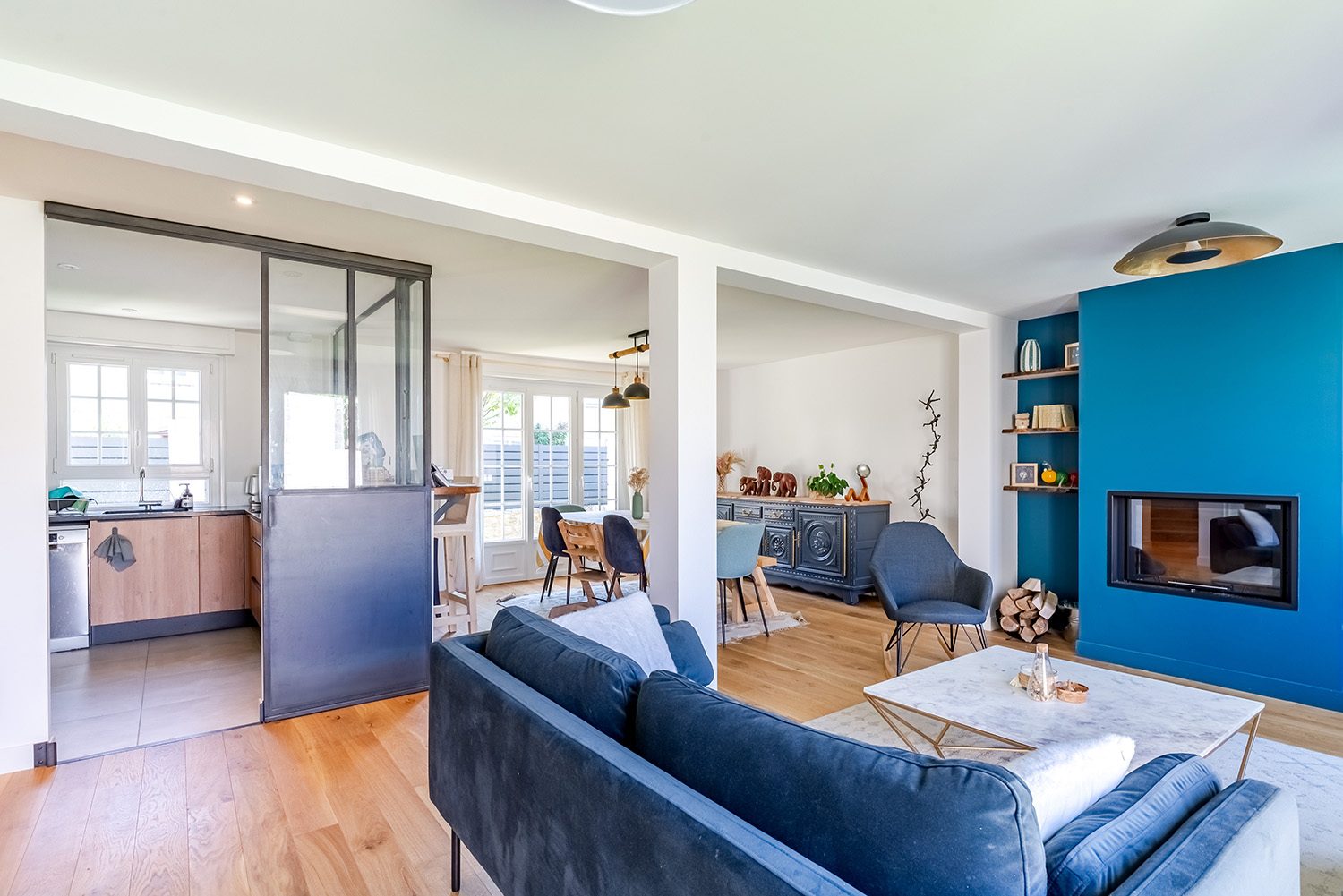 confiez la rénovation de votre maison à des experts pour moderniser, valoriser et optimiser votre espace. découvrez nos conseils et solutions sur-mesure pour réussir votre projet de rénovation intérieure et extérieure.