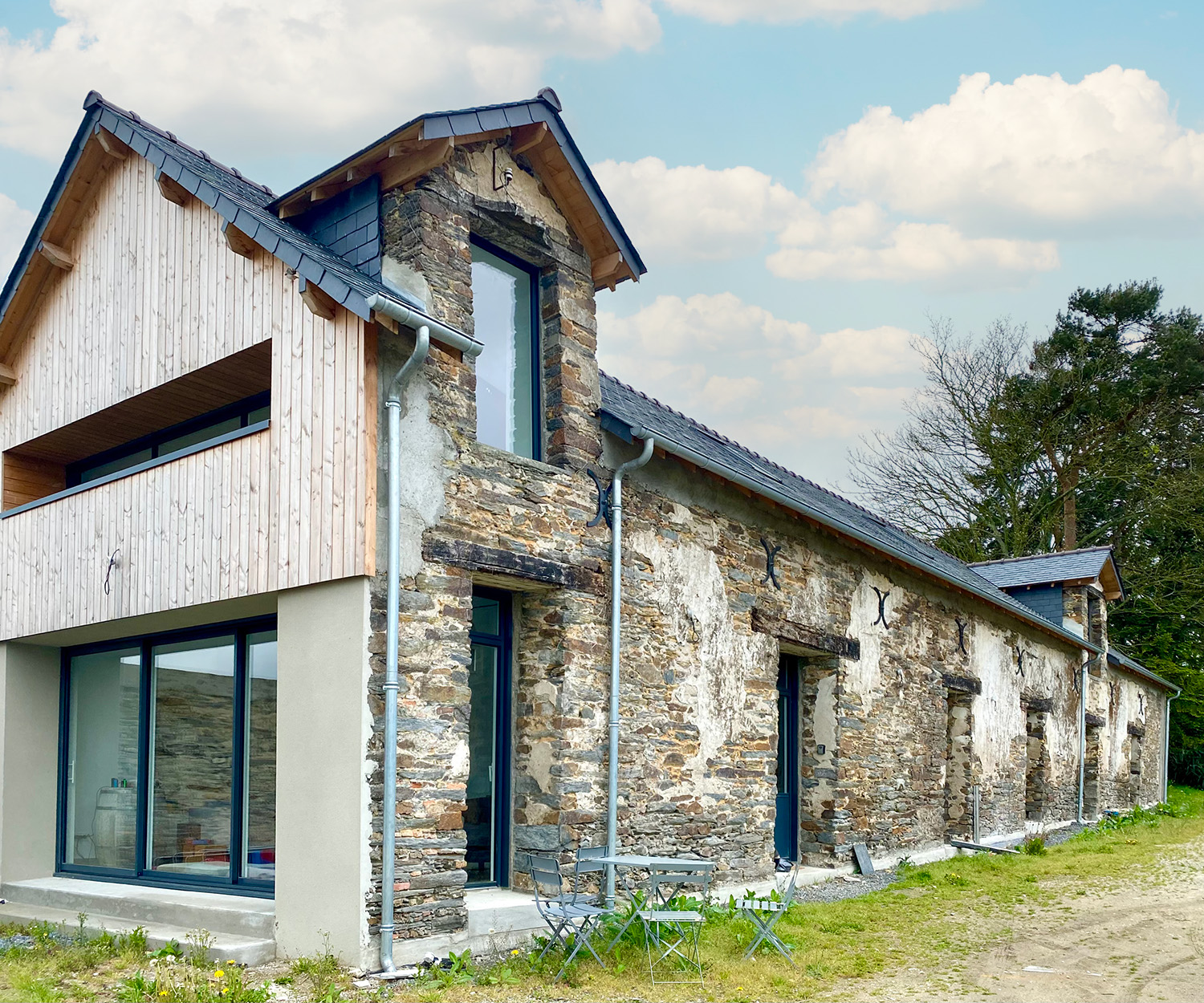 donnez une nouvelle vie à votre maison grâce à nos conseils et solutions de rénovation : aménagement intérieur, travaux de modernisation et idées déco pour transformer votre logement selon vos envies.