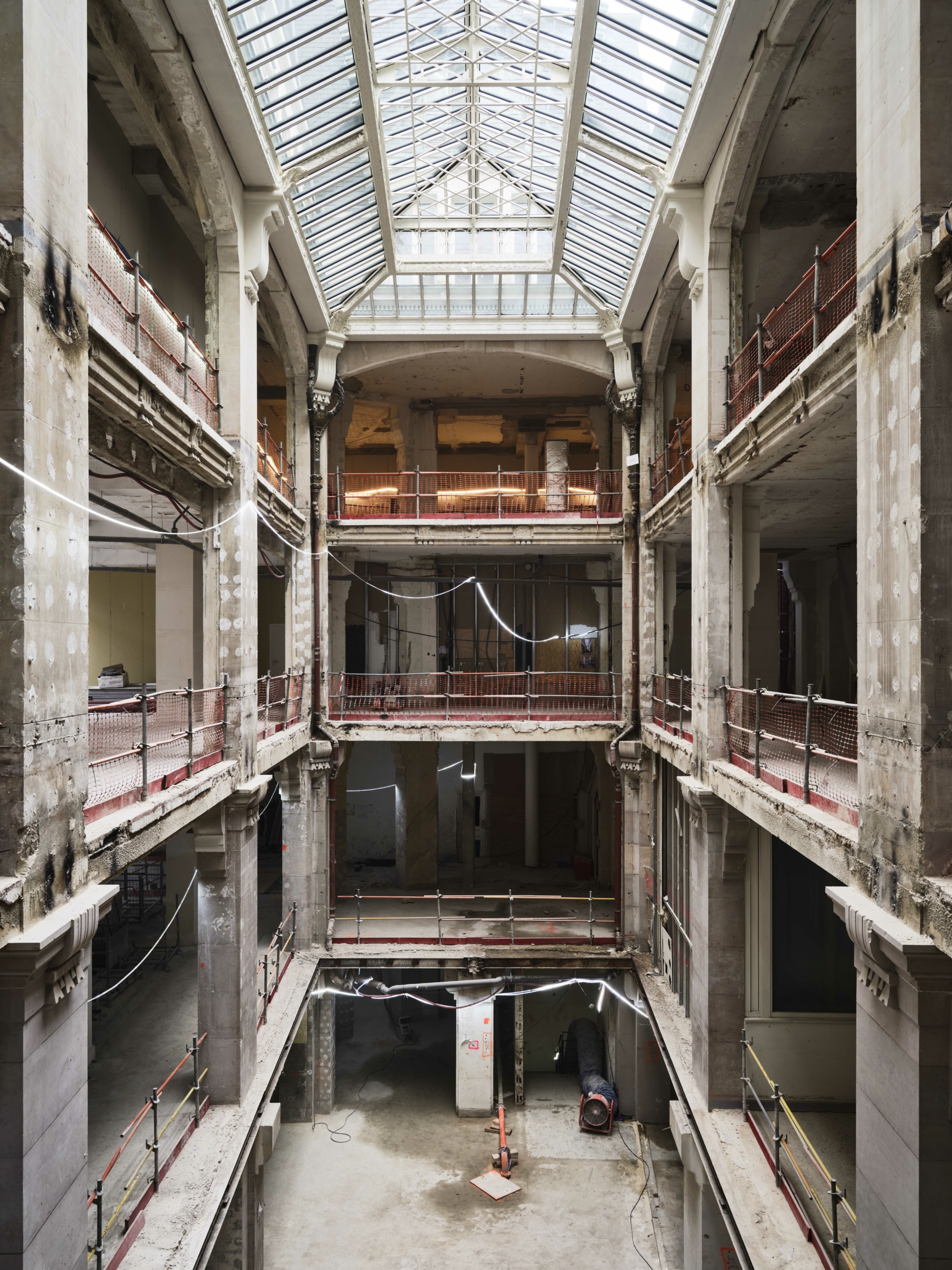 confiez votre projet de rénovation à paris 75009 à des experts qualifiés. bénéficiez de conseils personnalisés et d’un accompagnement sur mesure pour transformer votre intérieur selon vos envies. devis gratuit et rapide.