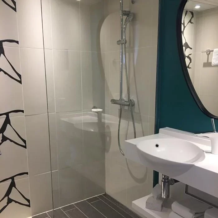donnez une nouvelle vie &agrave; votre salle de bain &agrave; paris 9 ! sp&eacute;cialistes en r&eacute;novation, nous transformons votre espace selon vos envies et votre budget. conseils personnalis&eacute;s et devis gratuit.