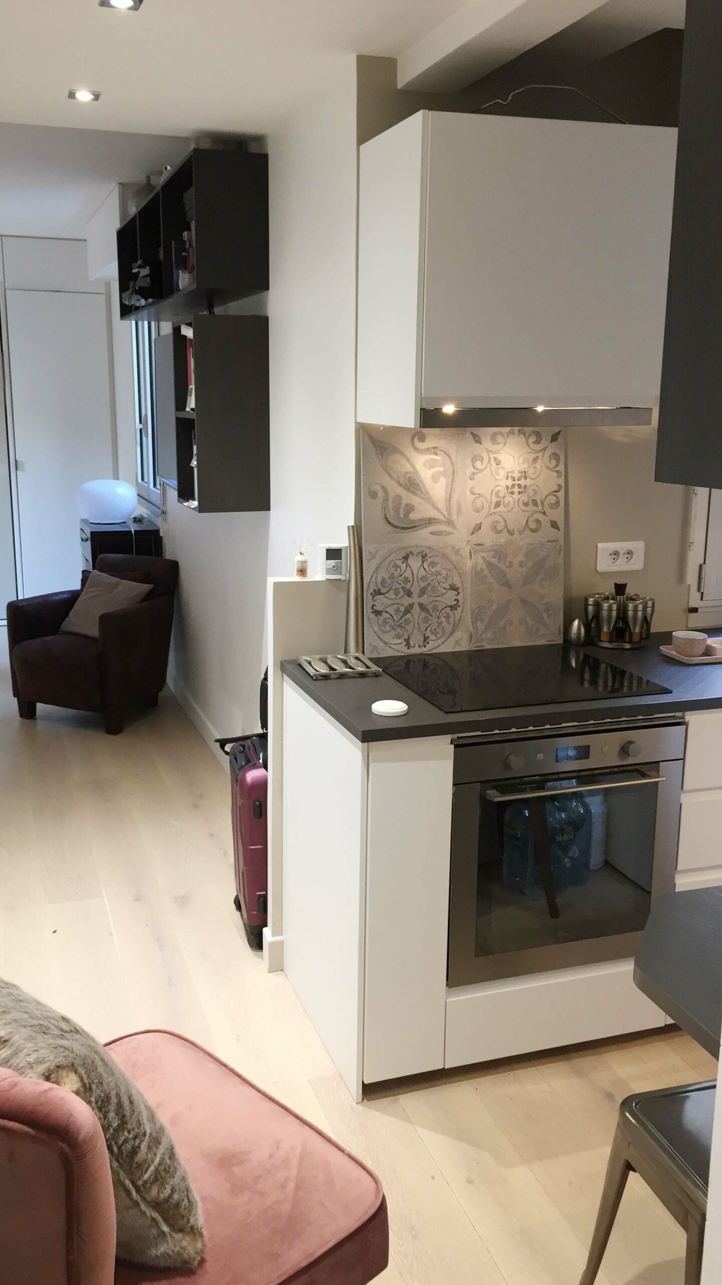 vous cherchez à rénover un studio à paris 75009 ? découvrez nos solutions sur-mesure pour transformer votre espace, optimiser chaque mètre carré et bénéficier d’un accompagnement professionnel pour une rénovation sans souci.