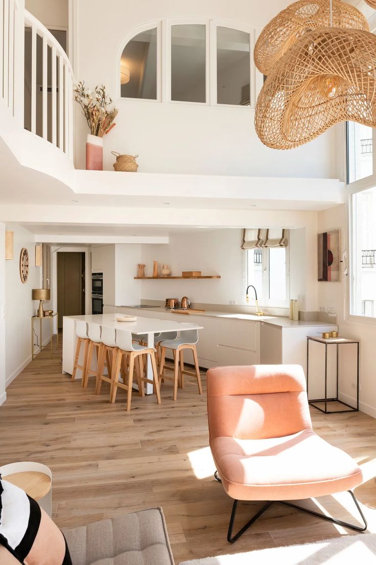 découvrez notre service de rénovation sur mesure à paris 17 : conseils personnalisés, travaux de qualité et accompagnement intégral pour sublimer votre intérieur selon vos envies.
