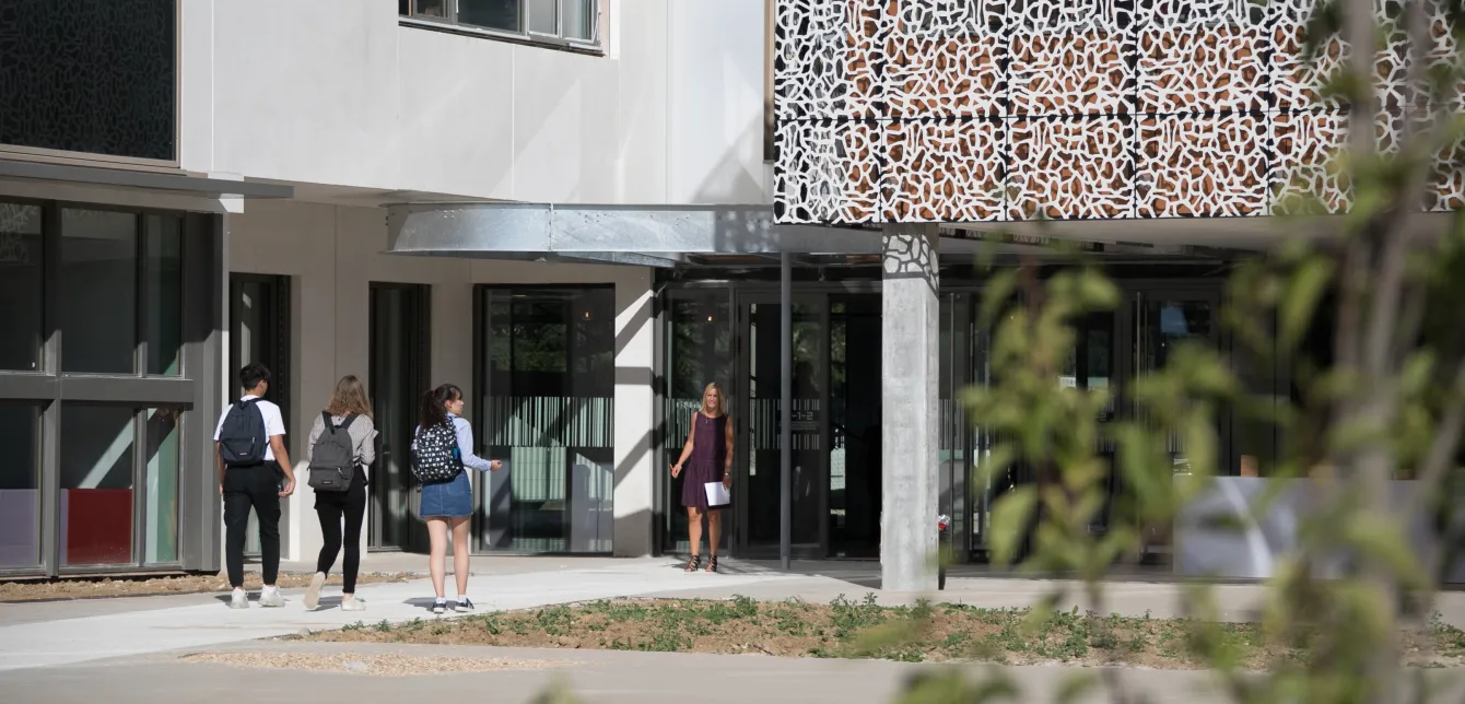 besoin d'une rénovation urgente à paris 9 ? nos experts interviennent rapidement pour tous vos travaux de rénovation intérieure et dépannage. devis gratuit et réponse immédiate !