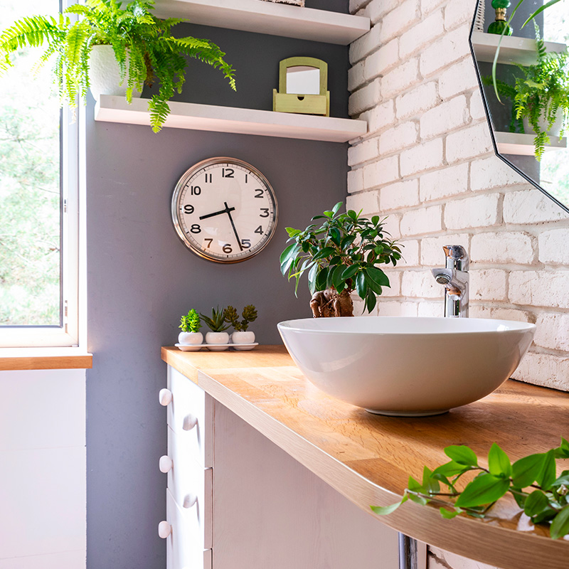 découvrez nos idées et conseils pour aménager et décorer votre salle de bain. inspirez-vous des dernières tendances pour une salle de bain fonctionnelle, élégante et adaptée à tous les espaces.