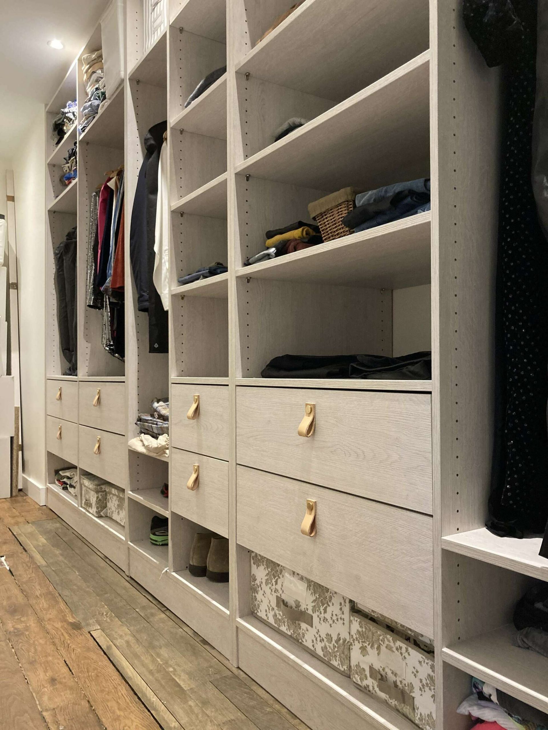 découvrez nos solutions sur-mesure pour créer une salle de bain avec dressing dans le 9e arrondissement de paris. optimisez votre espace et alliez praticité et élégance.