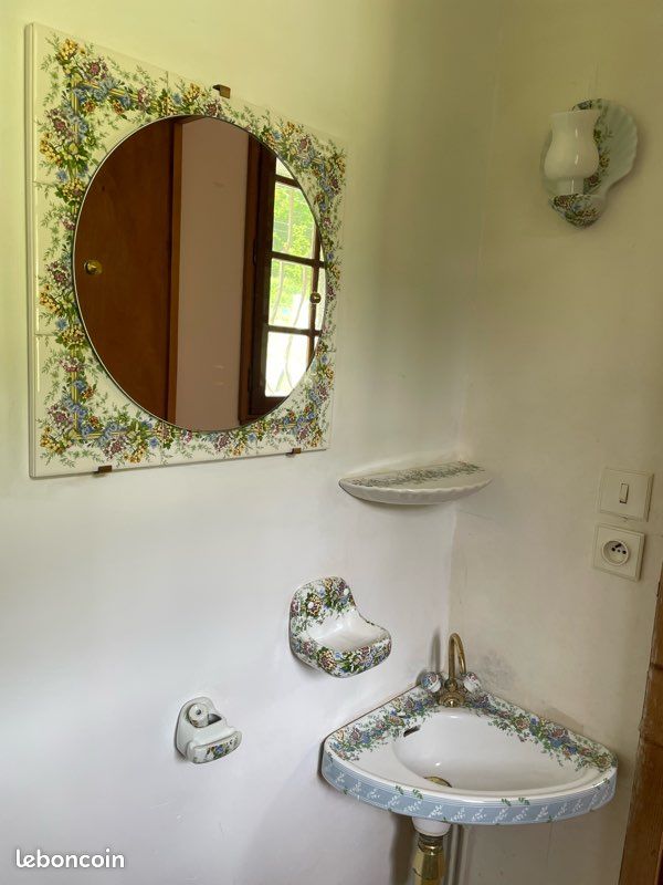 d&eacute;couvrez une salle de bain r&eacute;tro &agrave; paris 75009 : charme vintage, &eacute;quipements modernes et d&eacute;coration &eacute;l&eacute;gante. offrez-vous une ambiance unique pour sublimer votre int&eacute;rieur dans le 9e arrondissement de paris.