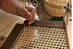 découvrez un tapissier professionnel à paris 9 pour la restauration, la réfection et la création de sièges sur-mesure. travail artisanal, tissus de qualité et conseils personnalisés pour tous vos projets d’ameublement.