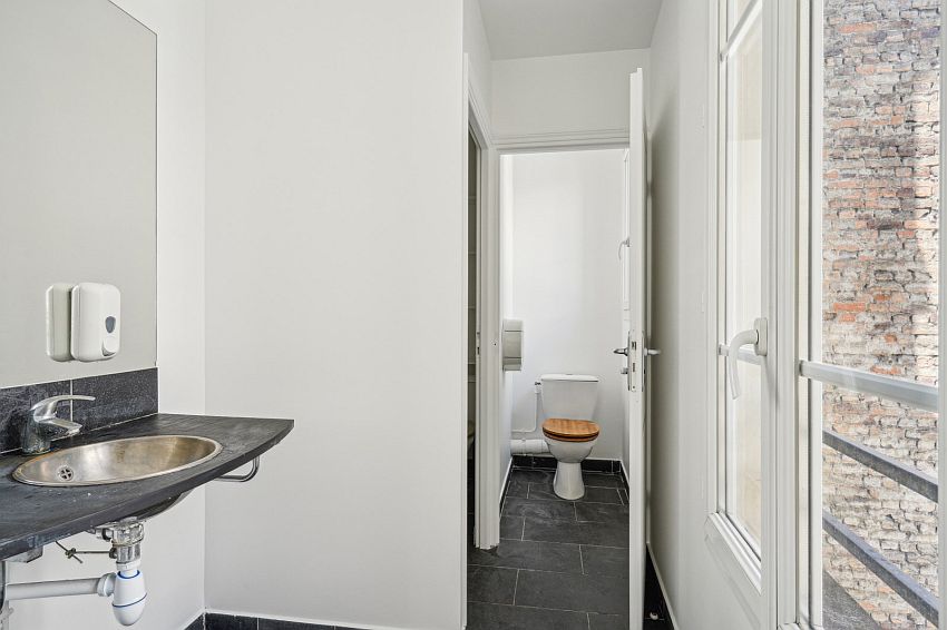 contrôles professionnels de salle de bain à paris 75009 : inspection, vérification de conformité et conseils d'experts pour garantir sécurité et hygiène dans votre espace sanitaire.
