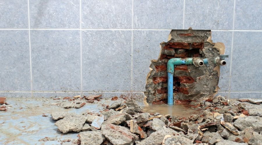 découvrez comment détecter et réparer les infiltrations d'eau dans votre salle de bain du 9e arrondissement. solutions rapides et conseils pour préserver votre habitat.