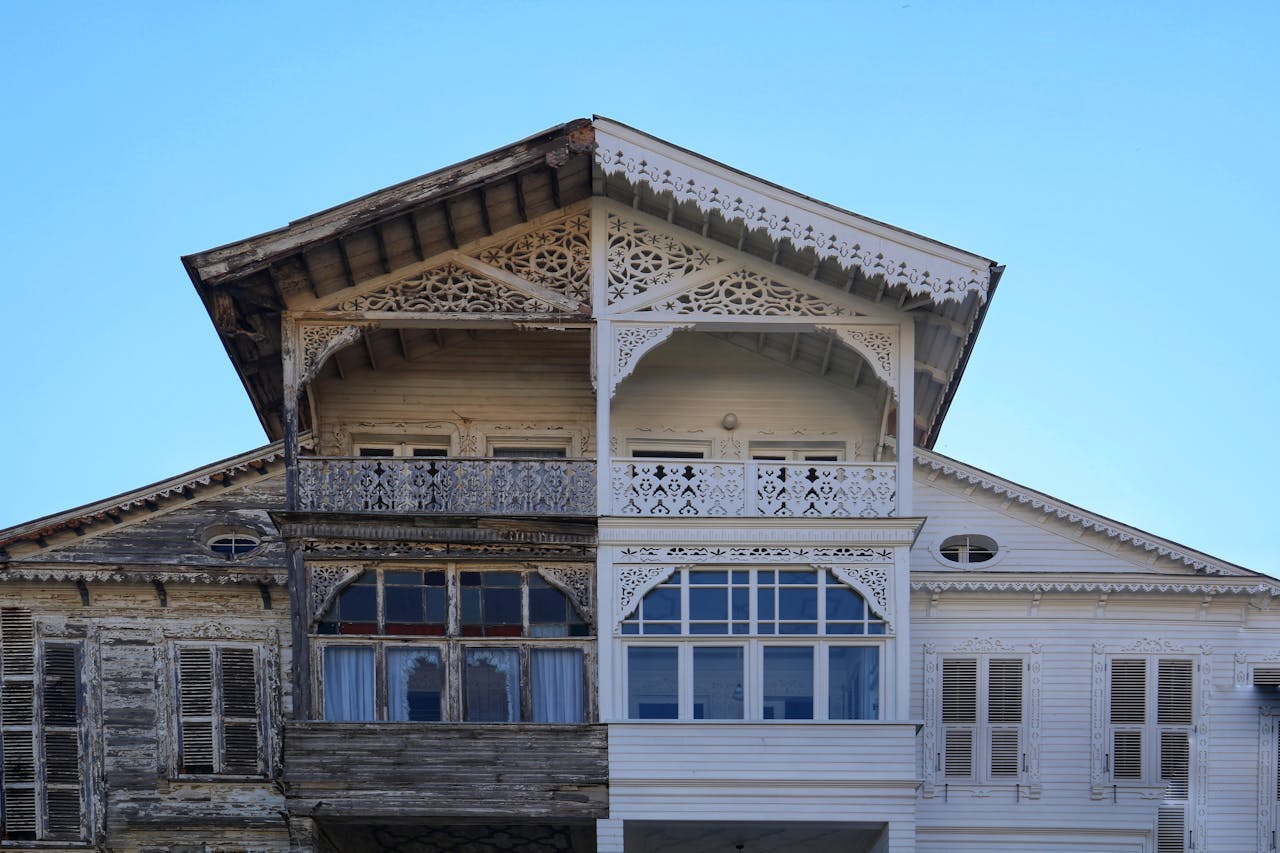 découvrez nos conseils et astuces pour réussir votre rénovation, transformer votre espace et valoriser votre bien en toute sérénité.