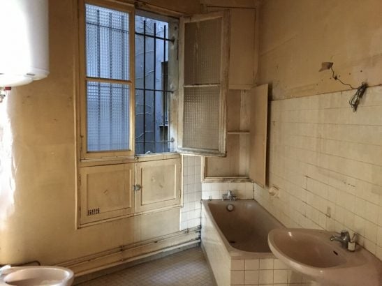 confiez la r&eacute;novation de votre salle de bains haussmannienne dans le 75009 &agrave; des experts. alliez charme de l'ancien et modernit&eacute; avec des prestations sur mesure adapt&eacute;es &agrave; votre appartement &agrave; paris.