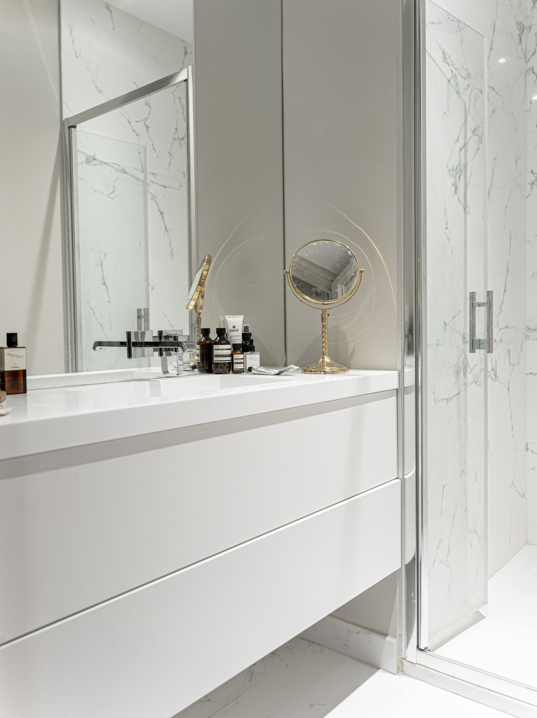 d&eacute;couvrez nos services de r&eacute;novation de salle de bains dans les appartements haussmanniens du 75009 &agrave; paris. alliez &eacute;l&eacute;gance classique et confort moderne pour sublimer votre espace de bain.