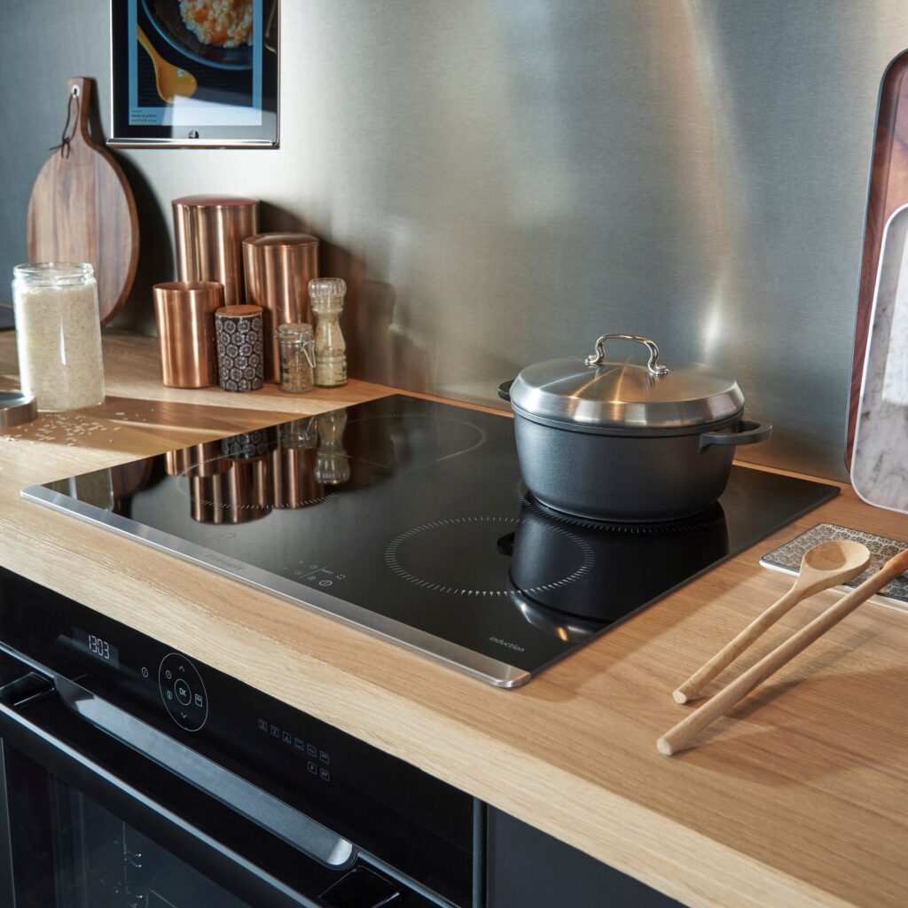 découvrez les tarifs des crédences inox à paris 9e. obtenez un devis personnalisé, conseils sur la pose et choix variés pour une cuisine moderne et élégante. fabrication sur-mesure, installation rapide.