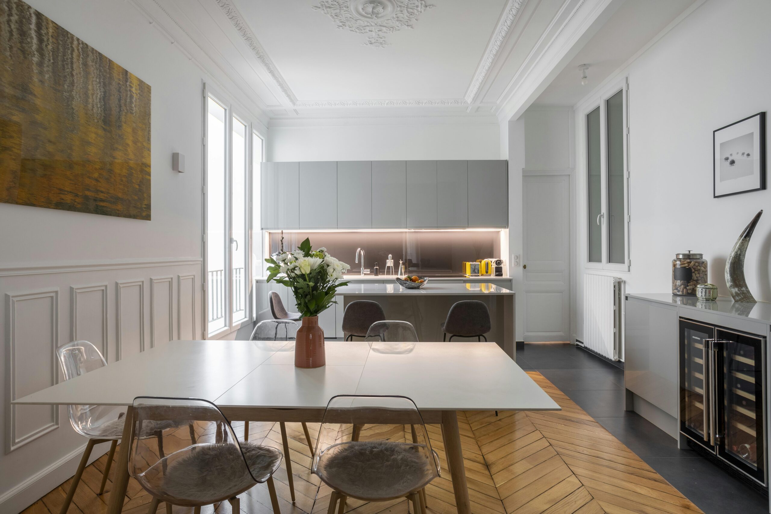 découvrez si votre salle de bain à paris 75009 est éligible à la tva réduite à 10%. conseils et conditions pour bénéficier de la tva à taux réduit lors de vos travaux de rénovation.