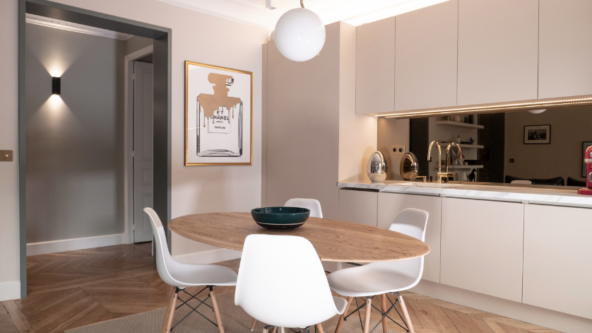 découvrez nos conseils experts pour réussir la rénovation de votre maison à paris. optimisez votre projet, maîtrisez les coûts et transformez votre intérieur avec succès.